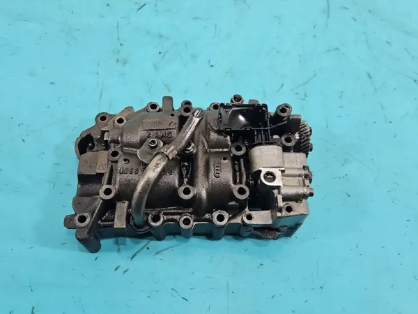 Bomba de aceite usada OEM 03G103535B para Audi A4 B8 2.0 TDI image 2
