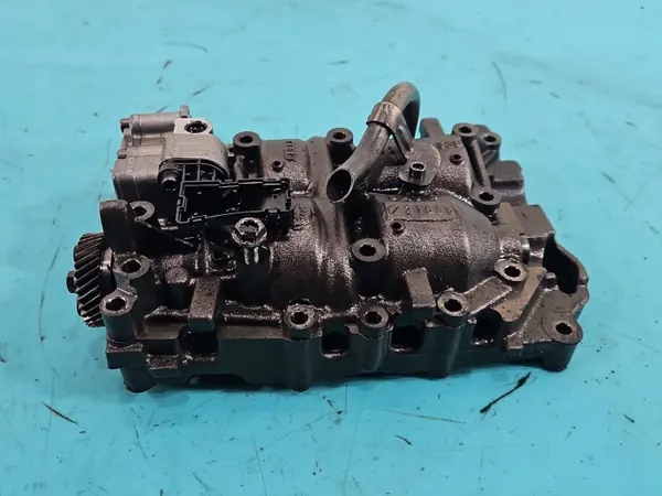 Bomba de aceite usada OEM 03G103535B para Audi A4 B8 2.0 TDI image 5