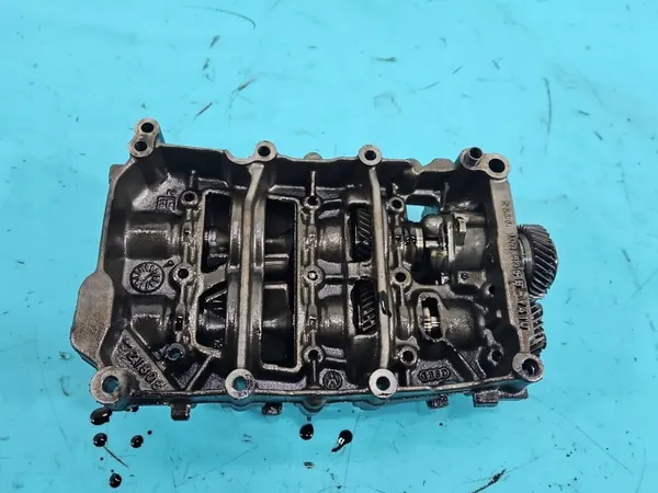 Bomba de aceite usada OEM 03G103535B para Audi A4 B8 2.0 TDI image 7