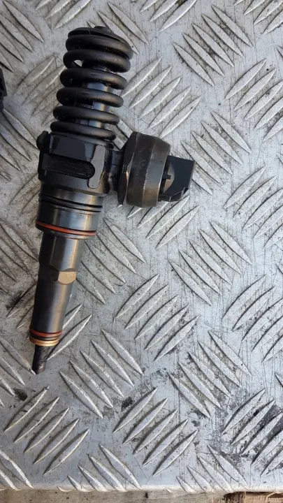 Scheibenwaschpumpe OEM 038130073AK für VW Sharan image 4