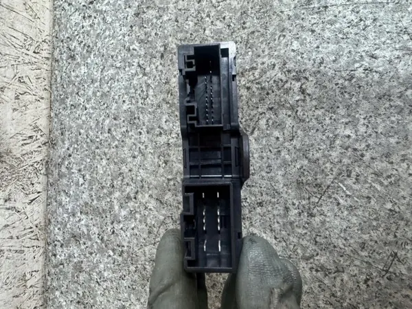 Module OEM 32214270 pour hayon Volvo XC60 II 2017- image 4