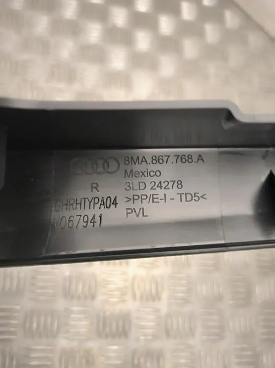 Audi Q5 dörrtröskel OEM 8MA867768A höger sida image 3