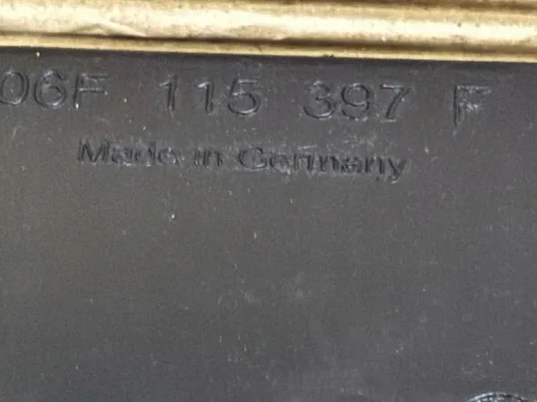 Skoda Octavia Mk2 (1Z) 2009 Oljefilterhus image 2