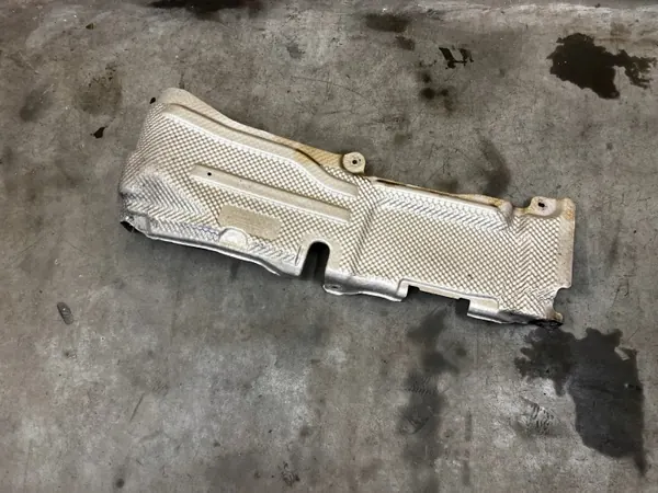 Écran thermique OEM 97050456508 pour Porsche Panamera image 2