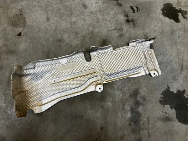 Écran thermique OEM 97050456508 pour Porsche Panamera image 3