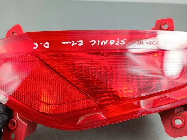 Luz parachoques trasero Kia Stonic OEM 92406E8SE0GN image 4