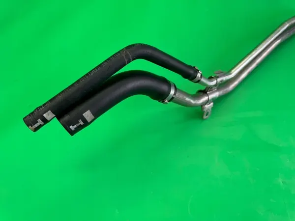 Pescoço de Enchimento Combustível OEM 9A61-9032-BB Ford Fiesta MK7 image 7