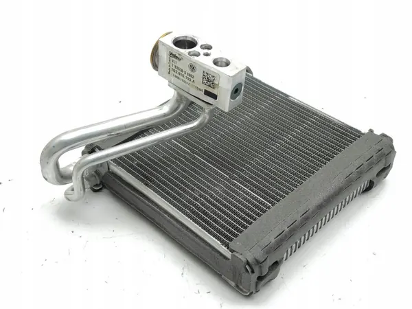 Núcleo calefactor A/C Audi A1 2023 OEM 2Q2816103A image 2