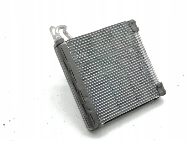 Núcleo calefactor A/C Audi A1 2023 OEM 2Q2816103A image 3