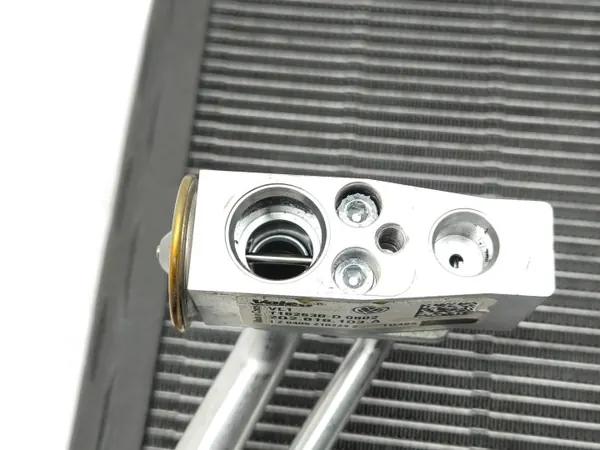 Núcleo calefactor A/C Audi A1 2023 OEM 2Q2816103A image 4