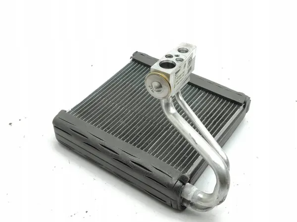 Núcleo calefactor A/C Audi A1 2023 OEM 2Q2816103A image 8