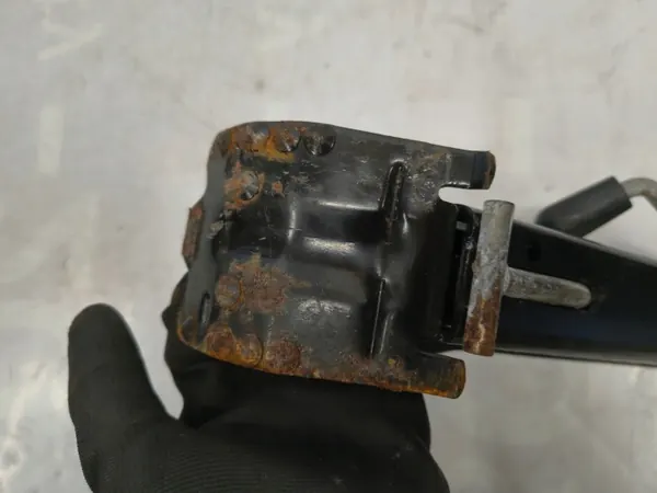 Macaco OEM 3AA011031B para VW Passat B7 - Usado image 3