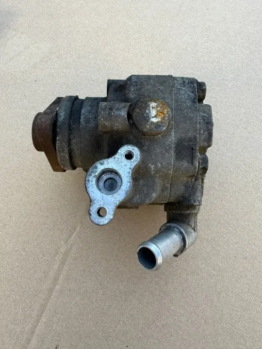 Pompe de direction OEM 2H6422154 pour Audi VW image 2