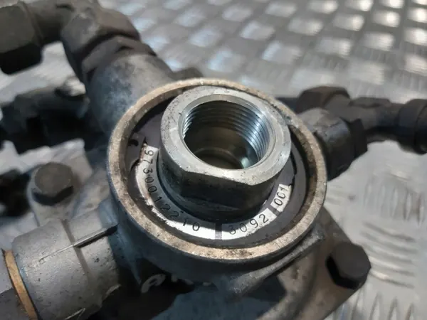 WABCO 9730110040 Valve de contrôle remorque - Occasion image 8