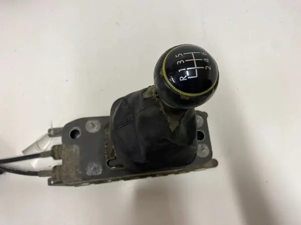 Versnellingspook Volkswagen Golf V 1K0711266M image 5