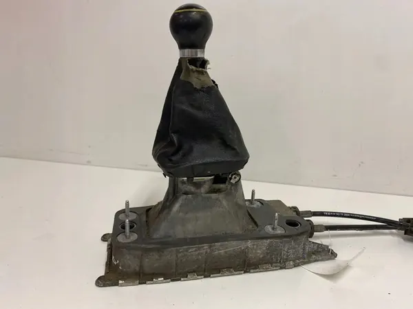 Versnellingspook Volkswagen Golf V 1K0711266M image 7