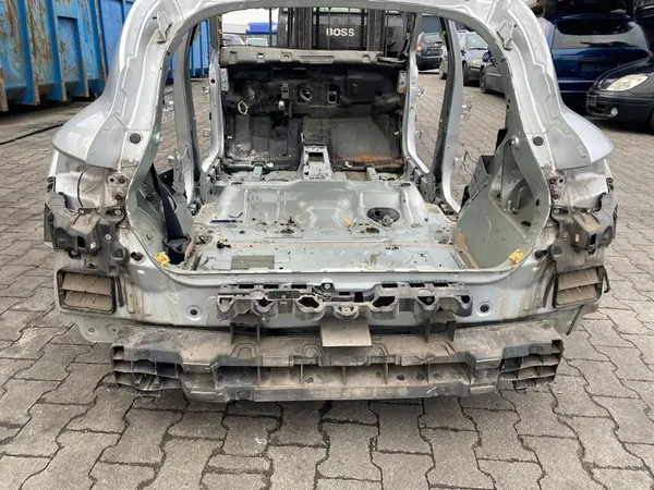 Rear Quarter Panel Renault Clio IV image 1