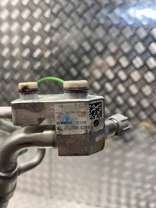 Ilmastointiputki BMW 1 F20 3 F30 OEM 9337134 9337127 image 10