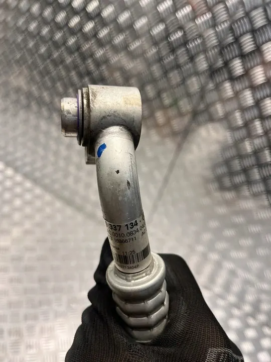 Ilmastointiputki BMW 1 F20 3 F30 OEM 9337134 9337127 image 9