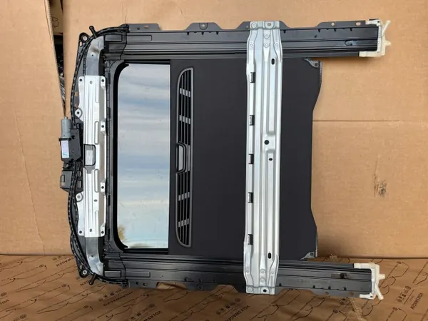 Unidade Comando Teto Solar Audi A4 B9 OEM 8W5877041 Preto image 3