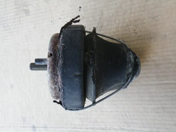 Volvo S80 I 2.9 T6 Moottorin Kiinnike 9485551 image 3