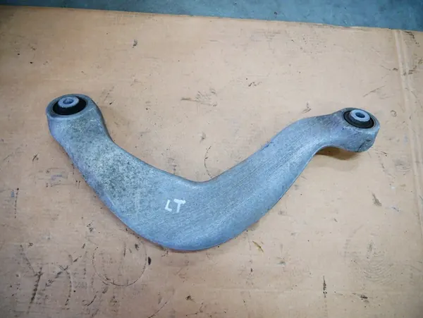 Braccio di controllo posteriore sinistro AUDI A4 B8 8K0505323F image 2