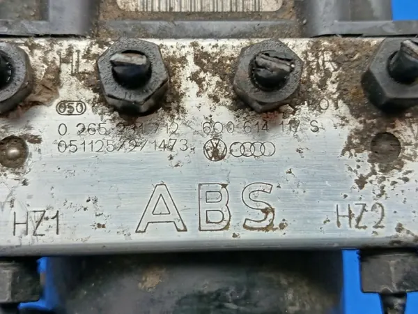 Pompe ABS VW Polo 9N OEM 6Q0614117S Occasion image 7