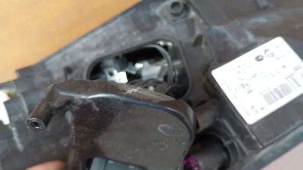 VASEN XENONVALO SKODA SUPERB II 2013-2015 image 7