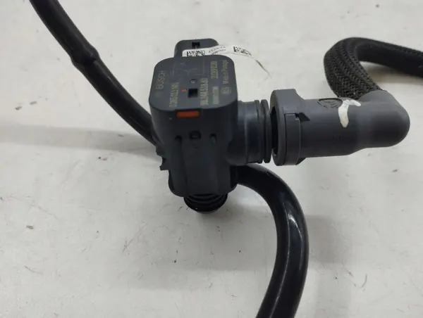 Kraftstoffdrucksensor OEM 9844064080 für Opel Mokka B image 4
