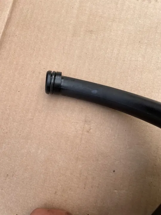 Öljyn hengitysletku OEM 7500328 BMW N40 N46 image 3