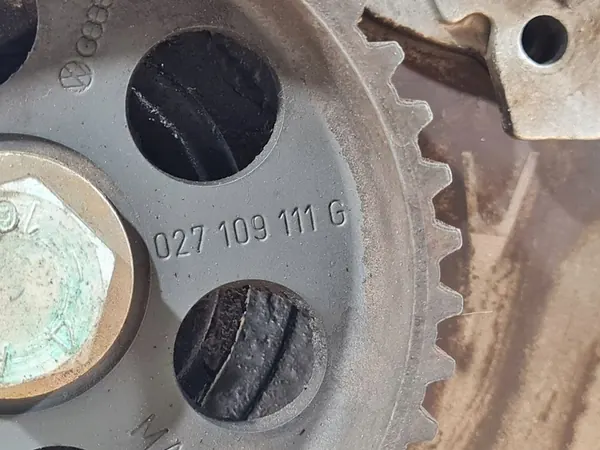 Audi OE 058103021E motorblock image 10