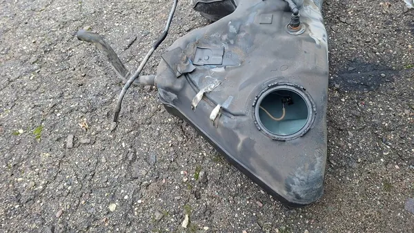 Réservoir de carburant Jaguar XF X250 2012 image 3