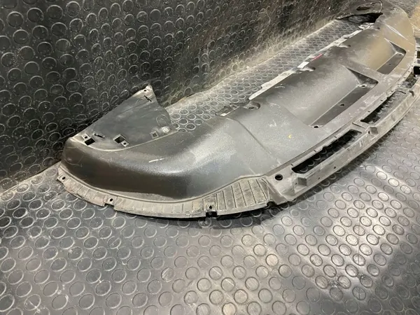 Ford Kuga MK3 Cache Bas Pare-choc Avant OEM LV4B-A8B384-J image 3