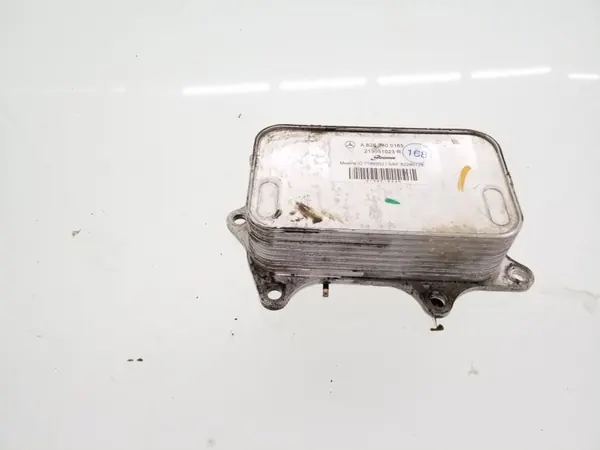 Refroidisseur d'huile Mercedes OEM A6261800165 - Occasion image 2