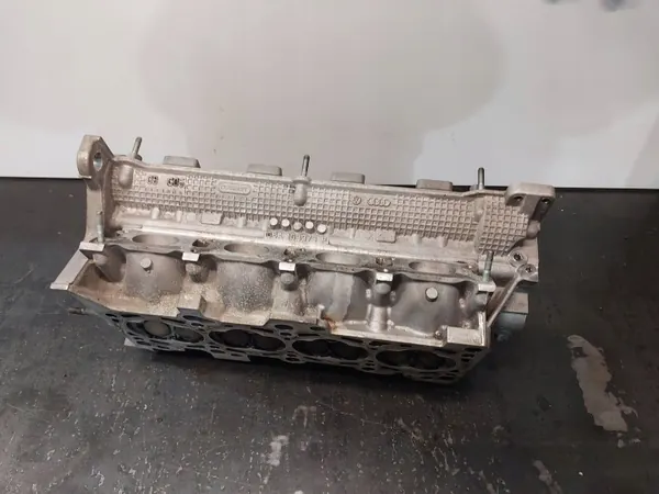 Culasse moteur OEM 06A103373P pour Audi A3 A4 image 10