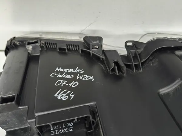 Linker koplamp Mercedes C-Klasse W204 07-10 A2048208361 image 7