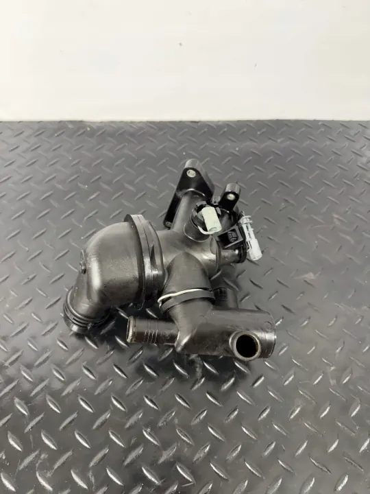 Caja termostato Jaguar OEM G4D3-8575-AD Usado image 2