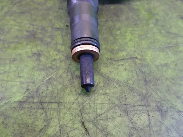 Injector Seat OEM 038130073R - Usado image 4