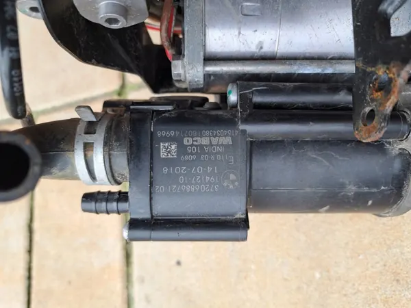 Wabco luftfjädringskompressor OEM 37206886721 image 3