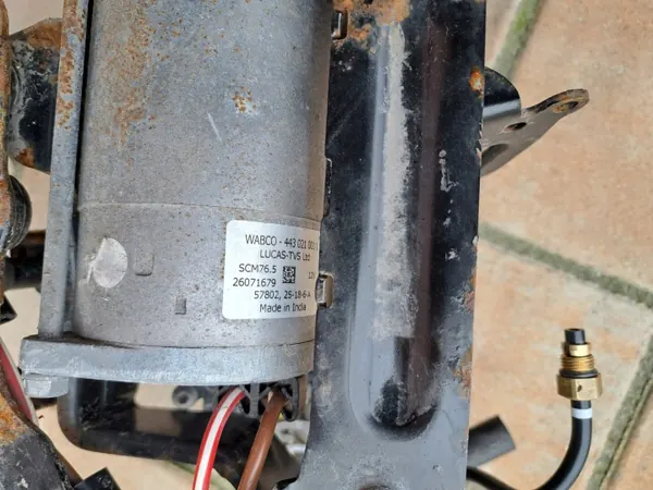 Wabco luftfjädringskompressor OEM 37206886721 image 5