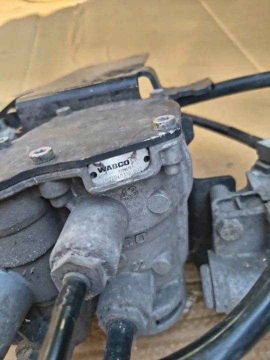 WABCO EBS Valve 4802040310, DAF 1747137 image 4