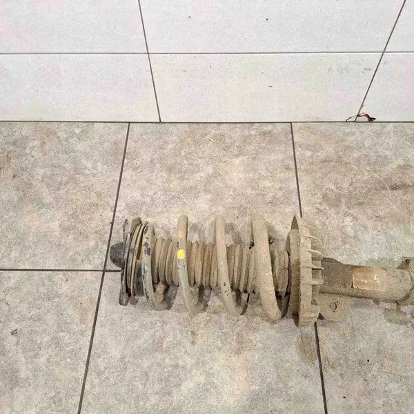 Fram Höger Stötdämpare Mercedes-Benz Vito Tourer A4473211004 image 2