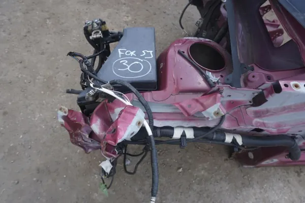 OEM 4778293 Linker Pfosten & Becher Subaru Forester IV image 6