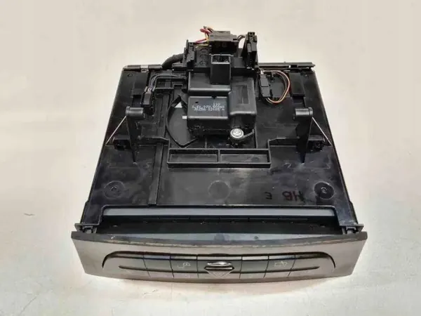 Commutateur de panneau de contrôle Mercedes-Benz OE 2116800572 image 4