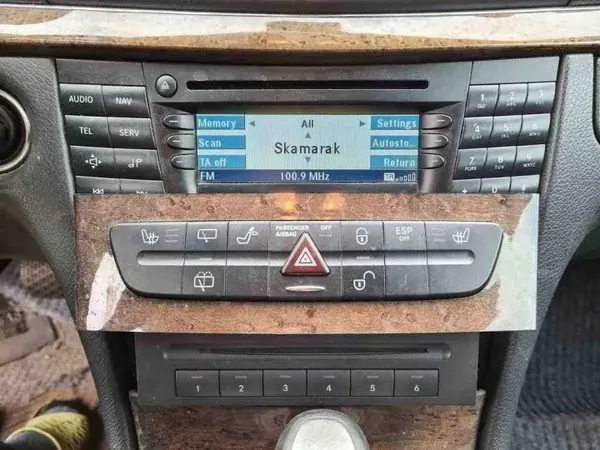 Commutateur de panneau de contrôle Mercedes-Benz OE 2116800572 image 6