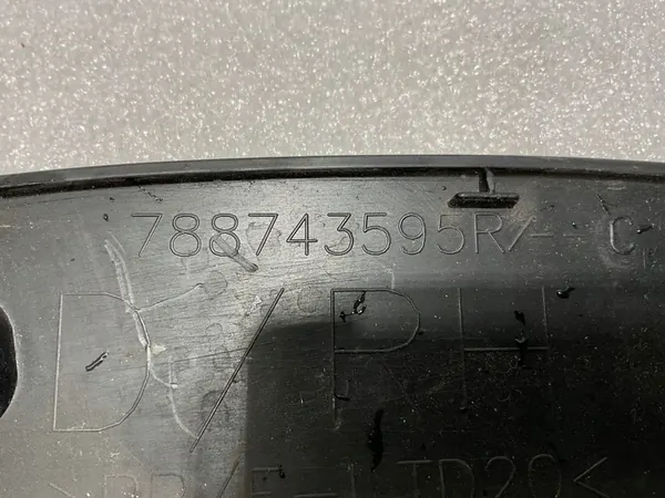 Rear Right Mudguard Trim Renault Kadjar 788743595R image 3