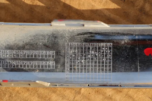 VW Touareg II Etupuskuri Trim Vasen Kromi 2014-18 OEM image 6