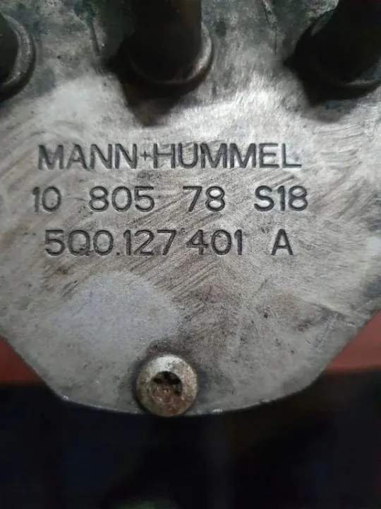 Bränslefilterhus OEM 5Q0127401A för Skoda Superb III image 3