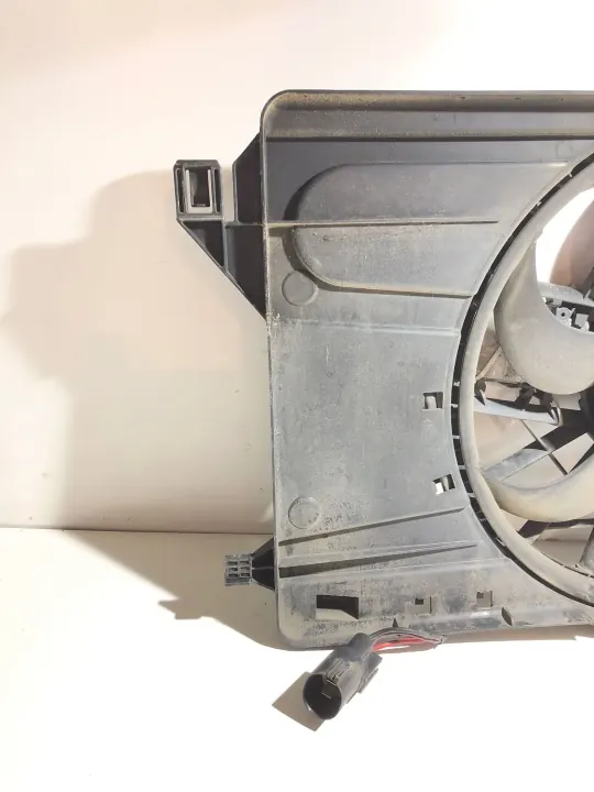 Kylarfläkt Volvo V50 2.0 Diesel OEM 0130303939 image 8