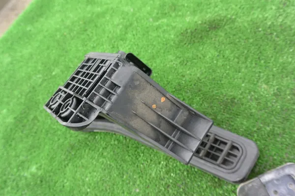 Cubiertas de pedal MERCEDES W204 AMG image 9